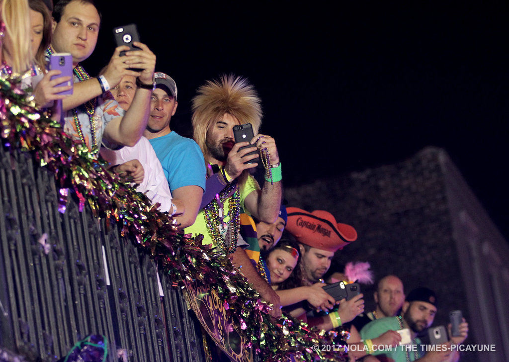 That's all, y'all: Sweep of Bourbon Street marks end of Mardi Gras